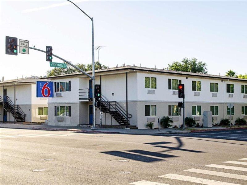 Motel 6-Modesto, Ca - Downtown エクステリア 写真