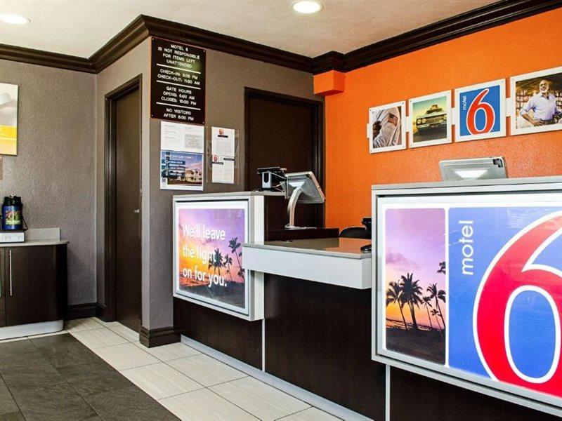 Motel 6-Modesto, Ca - Downtown エクステリア 写真