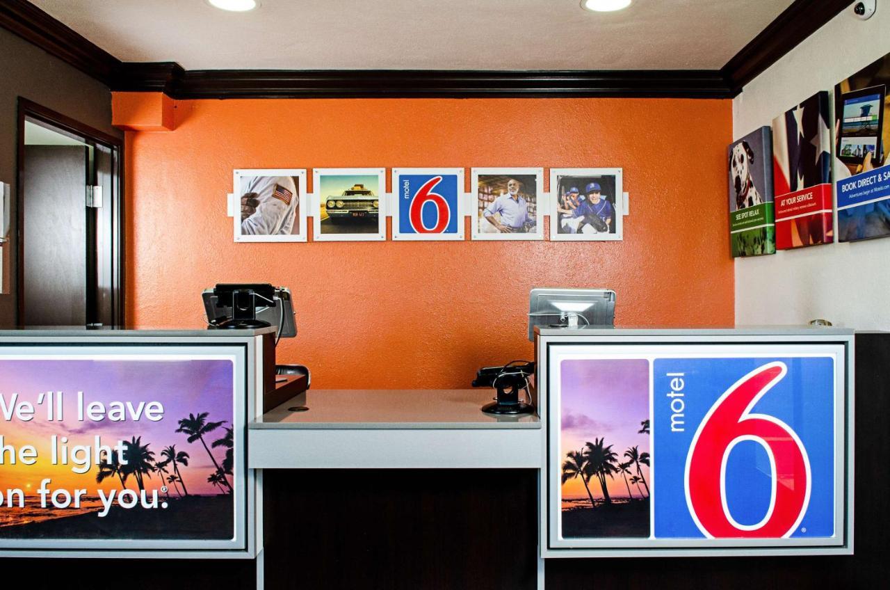 Motel 6-Modesto, Ca - Downtown エクステリア 写真