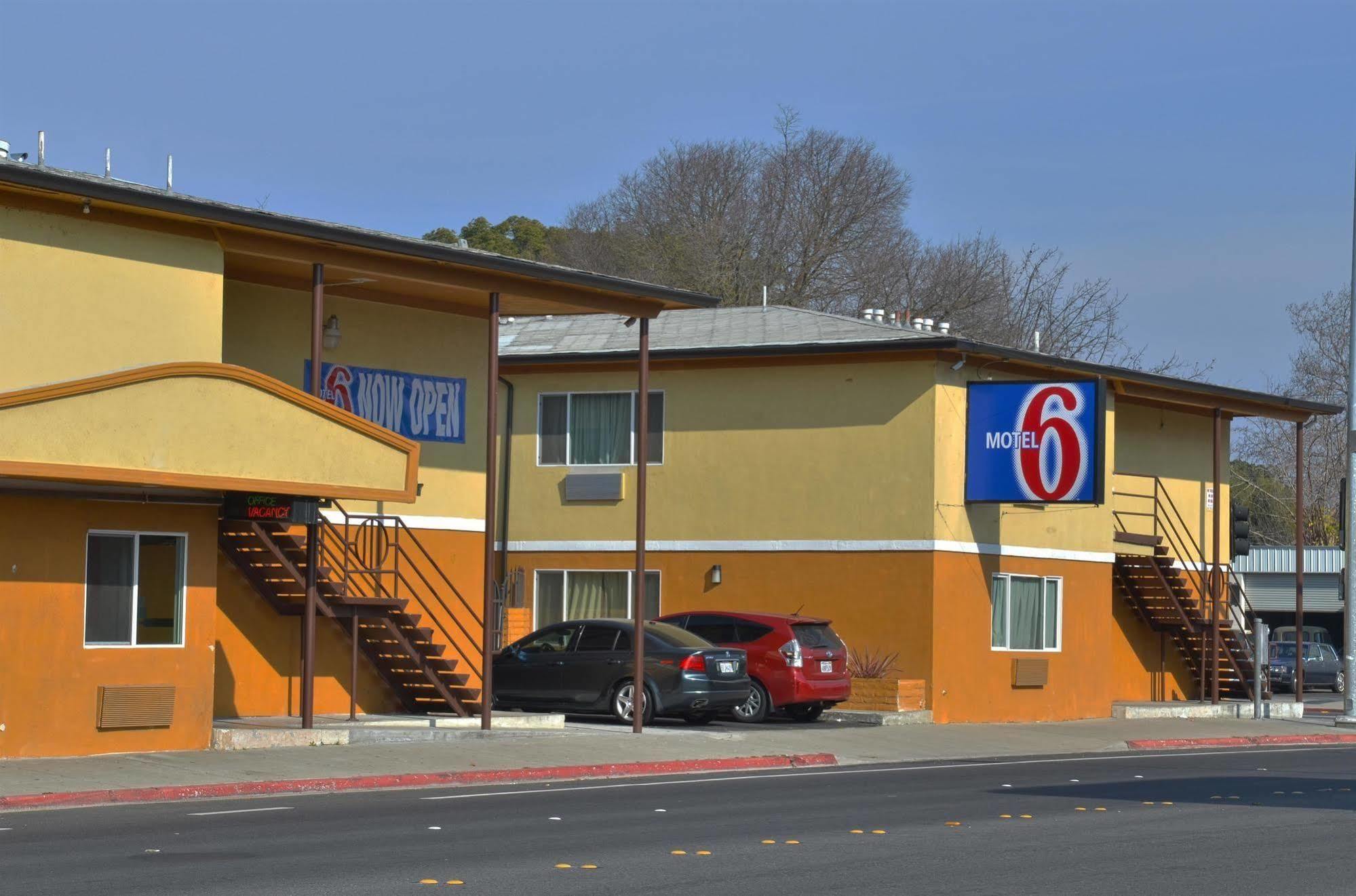 Motel 6-Modesto, Ca - Downtown エクステリア 写真